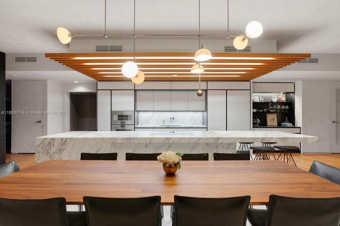 待售: $3,925,000 (3 贝兹, 3 浴室, 2691 平方英尺)