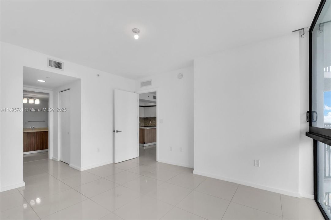 На продажу: $405,000 (1 спален, 1 ванн, 688 Квадратных фут)