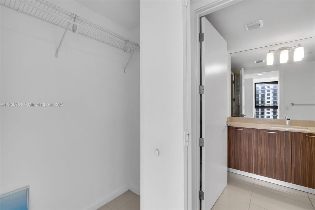 На продажу: $405,000 (1 спален, 1 ванн, 688 Квадратных фут)