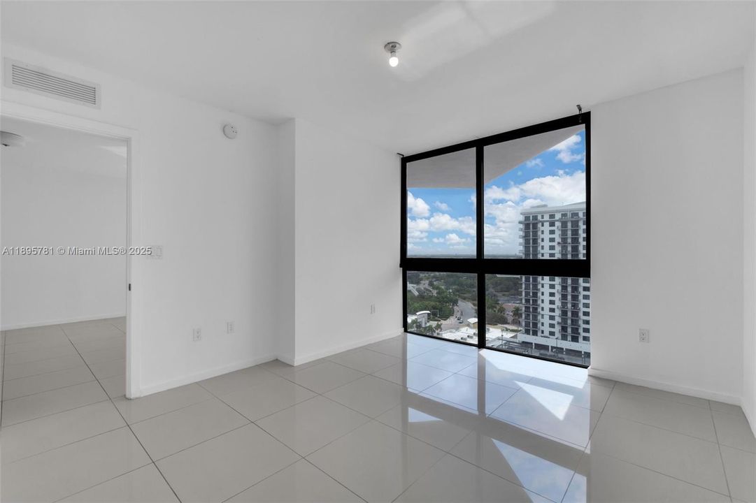 На продажу: $405,000 (1 спален, 1 ванн, 688 Квадратных фут)