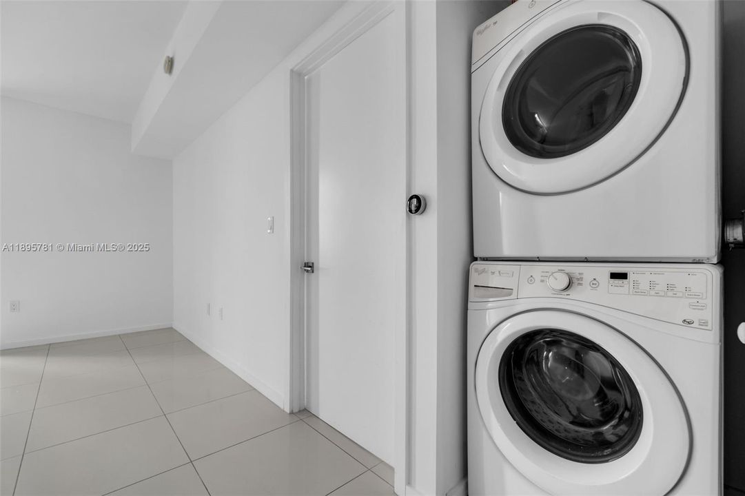 На продажу: $405,000 (1 спален, 1 ванн, 688 Квадратных фут)