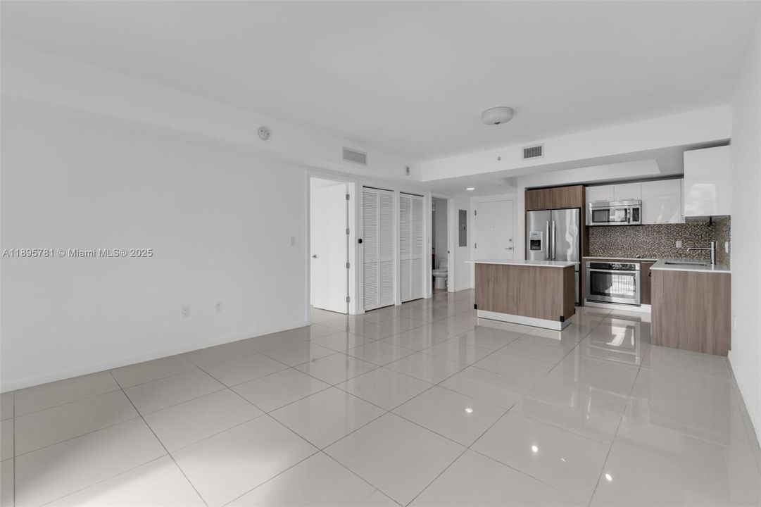 На продажу: $405,000 (1 спален, 1 ванн, 688 Квадратных фут)