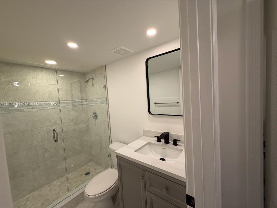 For Sale: $340,000 (2 beds, 2 baths, 1421 Square Feet)