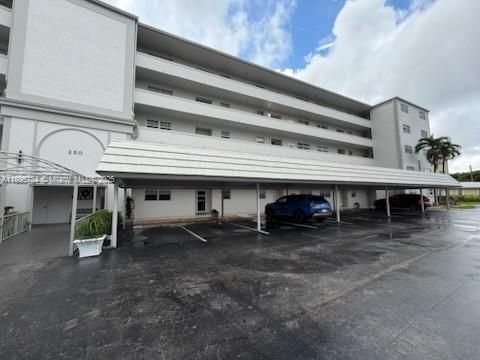 For Sale: $340,000 (2 beds, 2 baths, 1421 Square Feet)