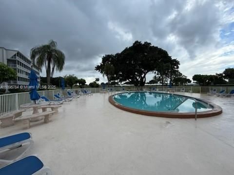 For Sale: $340,000 (2 beds, 2 baths, 1421 Square Feet)