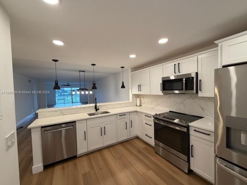 For Sale: $340,000 (2 beds, 2 baths, 1421 Square Feet)