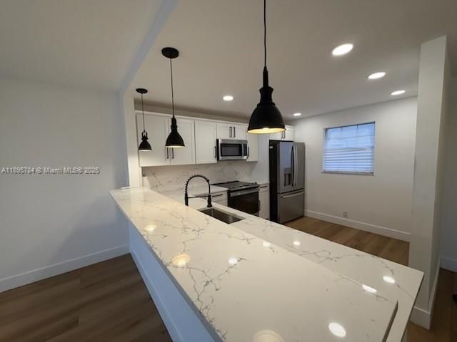 For Sale: $340,000 (2 beds, 2 baths, 1421 Square Feet)