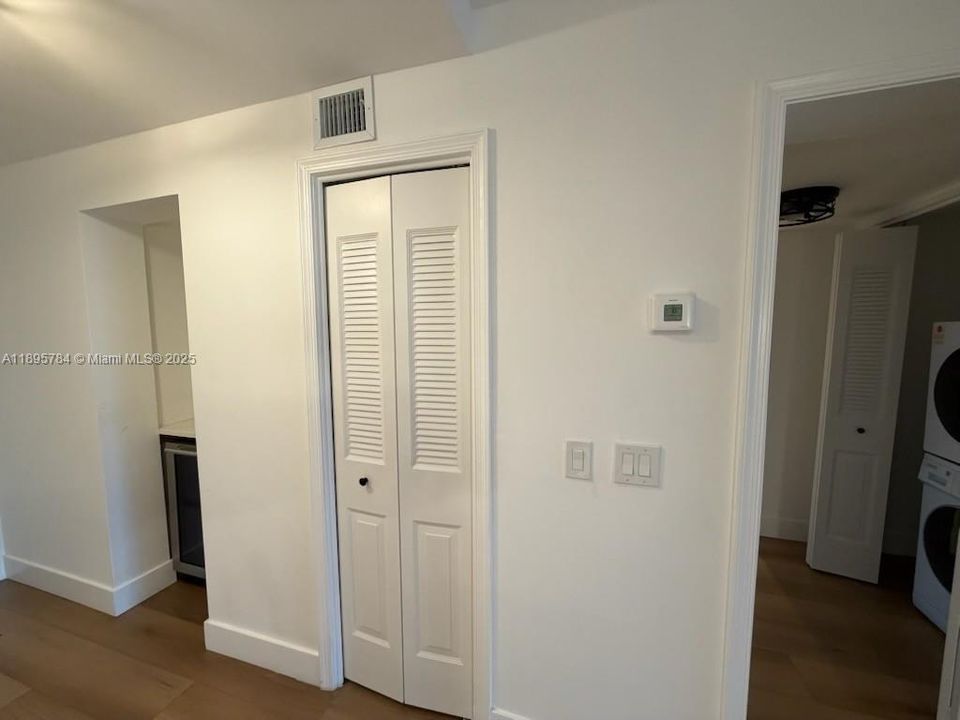For Sale: $340,000 (2 beds, 2 baths, 1421 Square Feet)