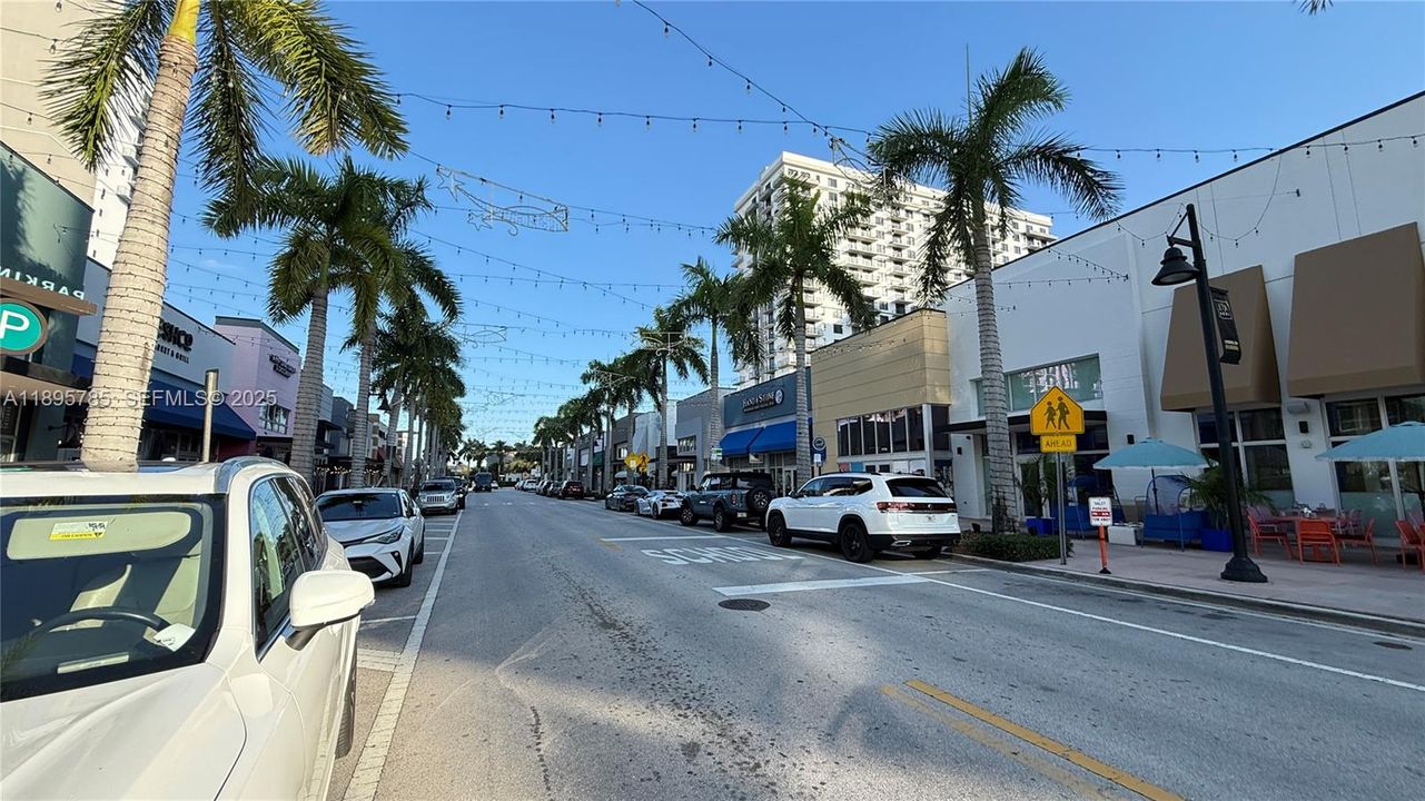 待售: $400,000 (1 贝兹, 1 浴室, 769 平方英尺)