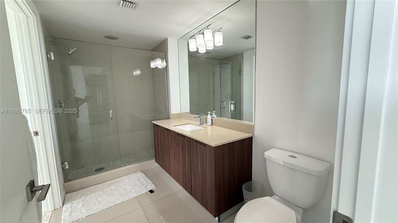 待售: $400,000 (1 贝兹, 1 浴室, 769 平方英尺)