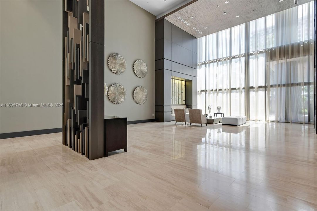 Под контрактом: $2,600 (1 спален, 1 ванн, 688 Квадратных фут)