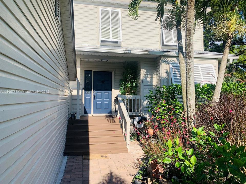 For Rent: $4,500 (3 beds, 2 baths, 1876 Square Feet)