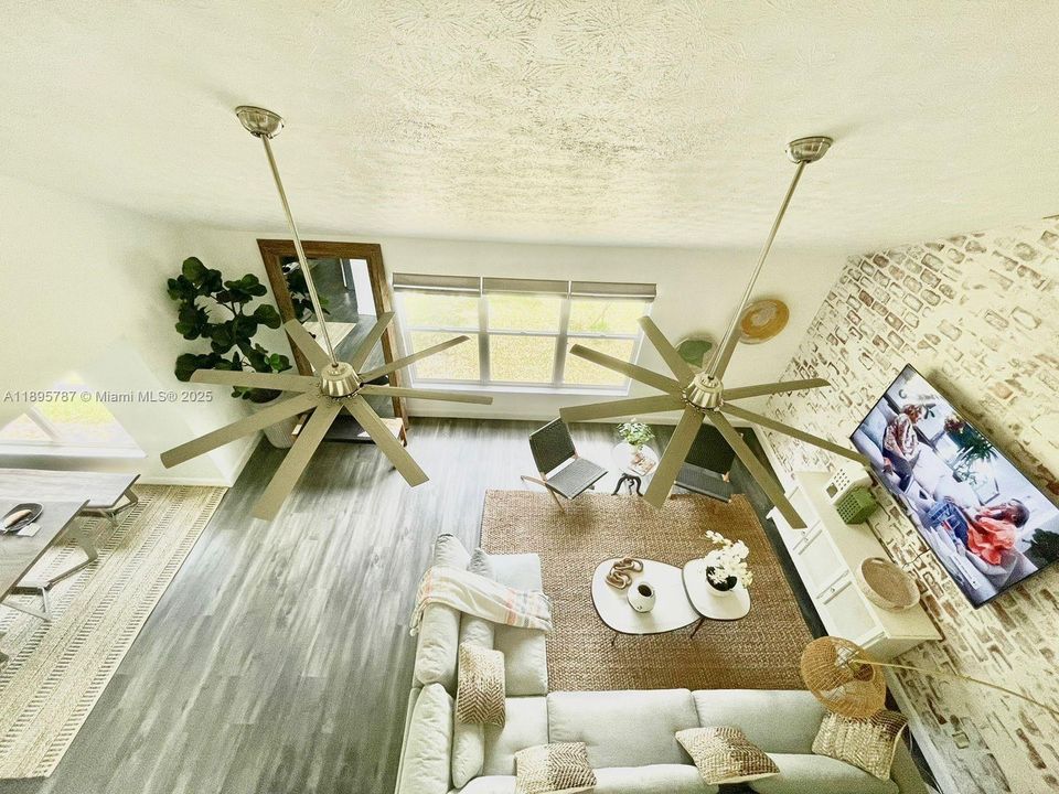 For Rent: $4,500 (3 beds, 2 baths, 1876 Square Feet)