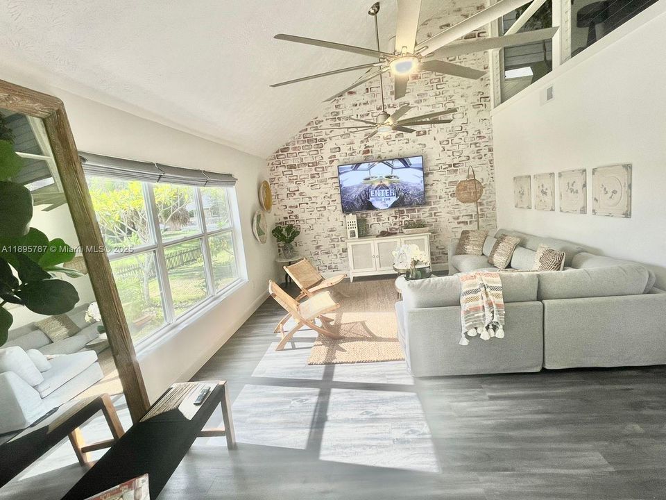 For Rent: $4,500 (3 beds, 2 baths, 1876 Square Feet)