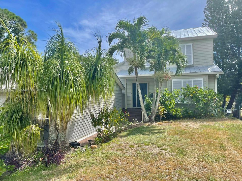 For Rent: $4,500 (3 beds, 2 baths, 1876 Square Feet)