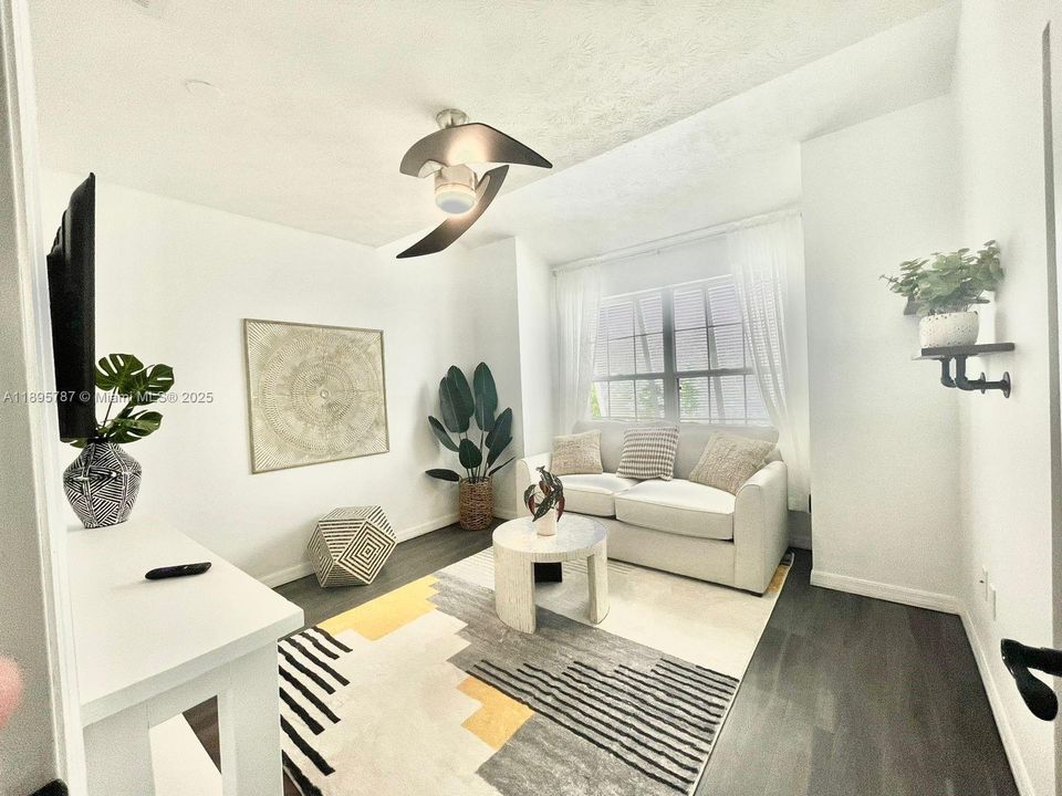 For Rent: $4,500 (3 beds, 2 baths, 1876 Square Feet)