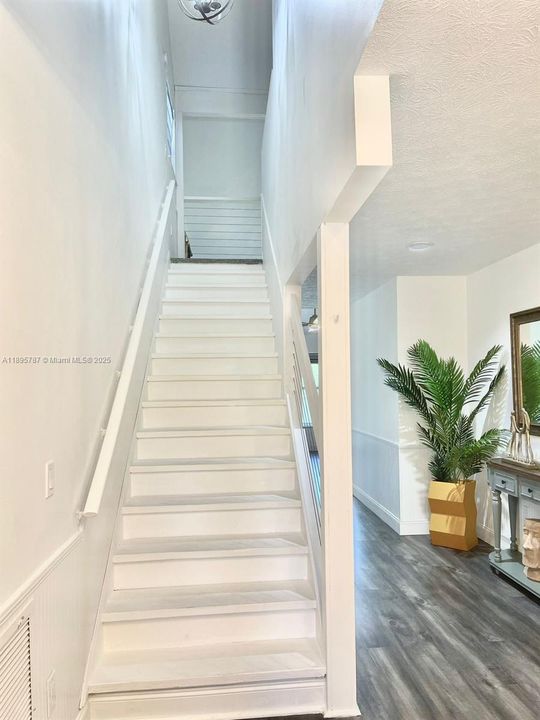 For Rent: $4,500 (3 beds, 2 baths, 1876 Square Feet)