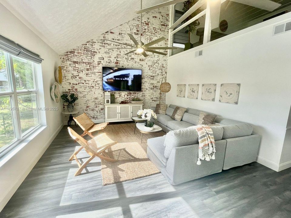 For Rent: $4,500 (3 beds, 2 baths, 1876 Square Feet)