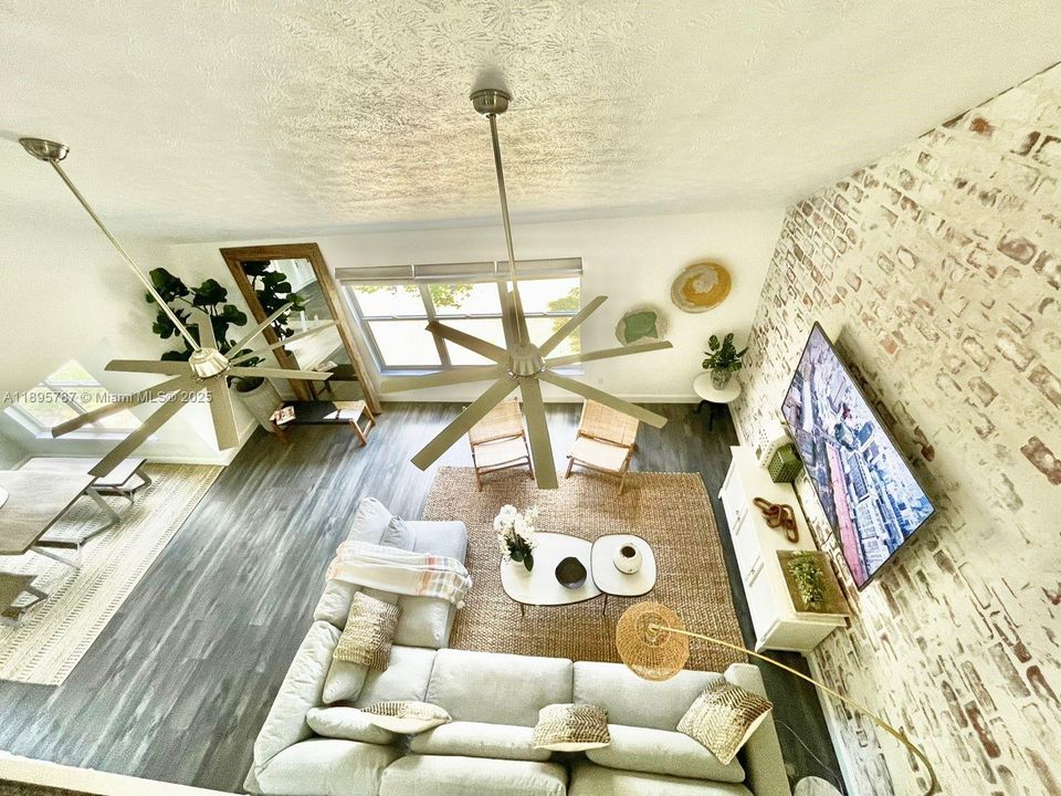 For Rent: $4,500 (3 beds, 2 baths, 1876 Square Feet)