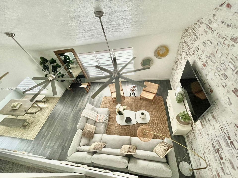 For Rent: $4,500 (3 beds, 2 baths, 1876 Square Feet)