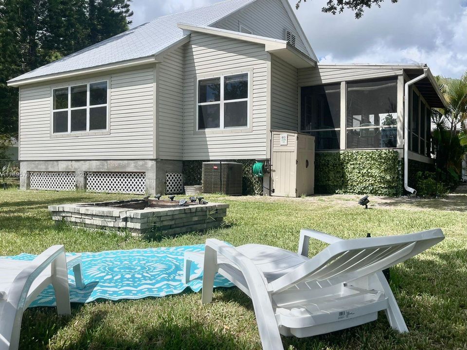 For Rent: $4,500 (3 beds, 2 baths, 1876 Square Feet)