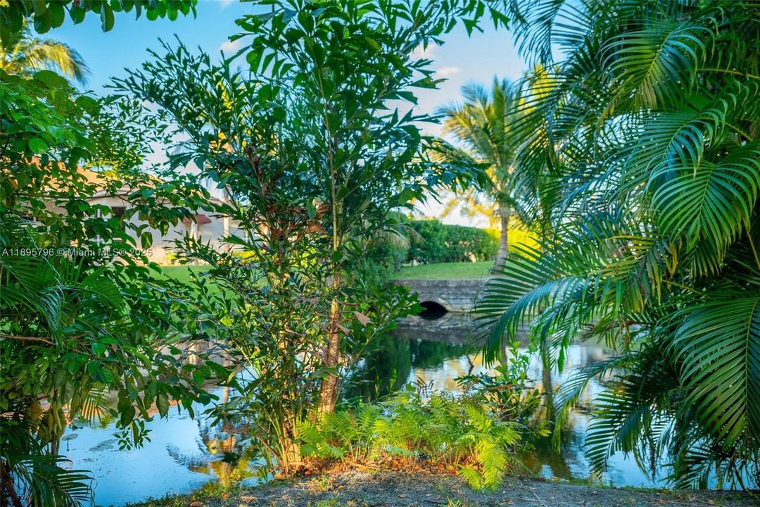 合同活跃: $655,000 (4 贝兹, 2 浴室, 2140 平方英尺)