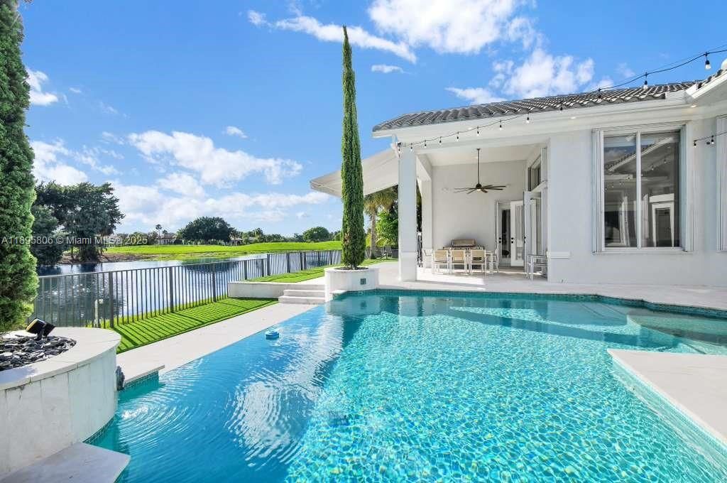 Active With Contract: $1,625,000 (6 beds, 4 baths, 3756 Square Feet)