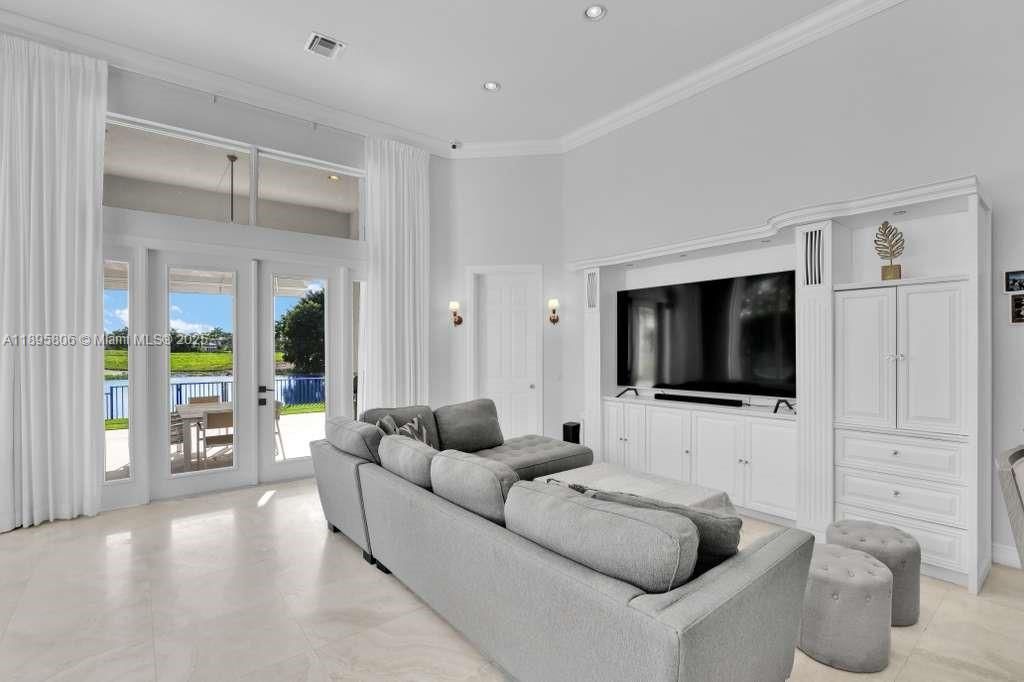 Active With Contract: $1,625,000 (6 beds, 4 baths, 3756 Square Feet)