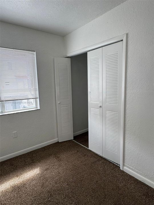 Active With Contract: $2,200 (2 beds, 1 baths, 868 Square Feet)