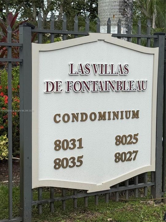 Active With Contract: $2,200 (2 beds, 1 baths, 868 Square Feet)