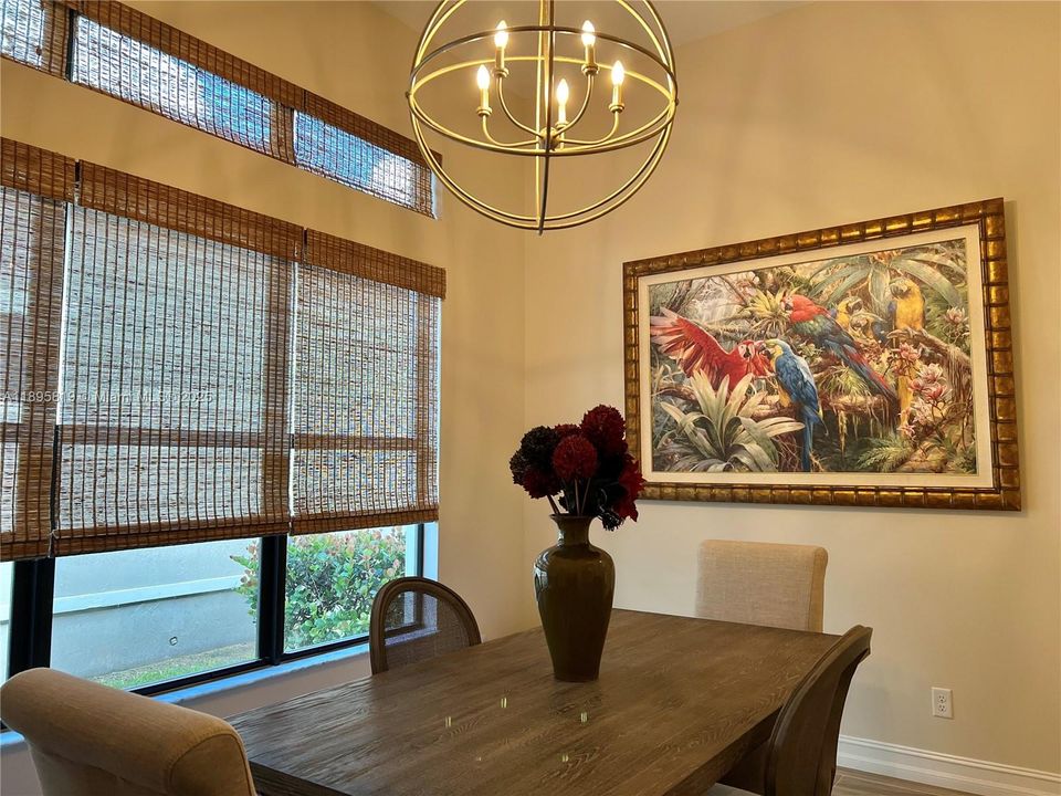 For Sale: $915,000 (2 beds, 2 baths, 2560 Square Feet)