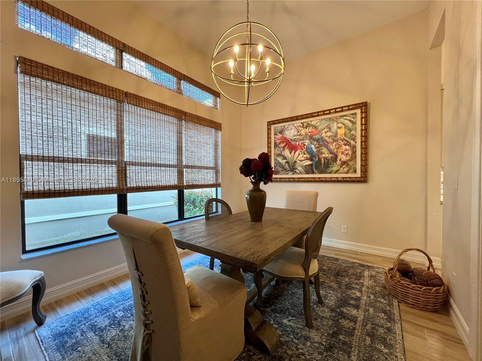 For Sale: $915,000 (2 beds, 2 baths, 2560 Square Feet)