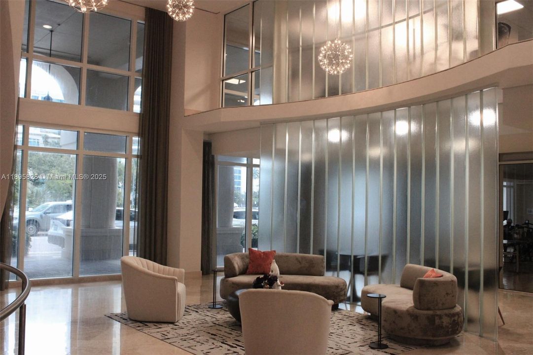 Под контрактом: $3,100 (2 спален, 2 ванн, 1246 Квадратных фут)