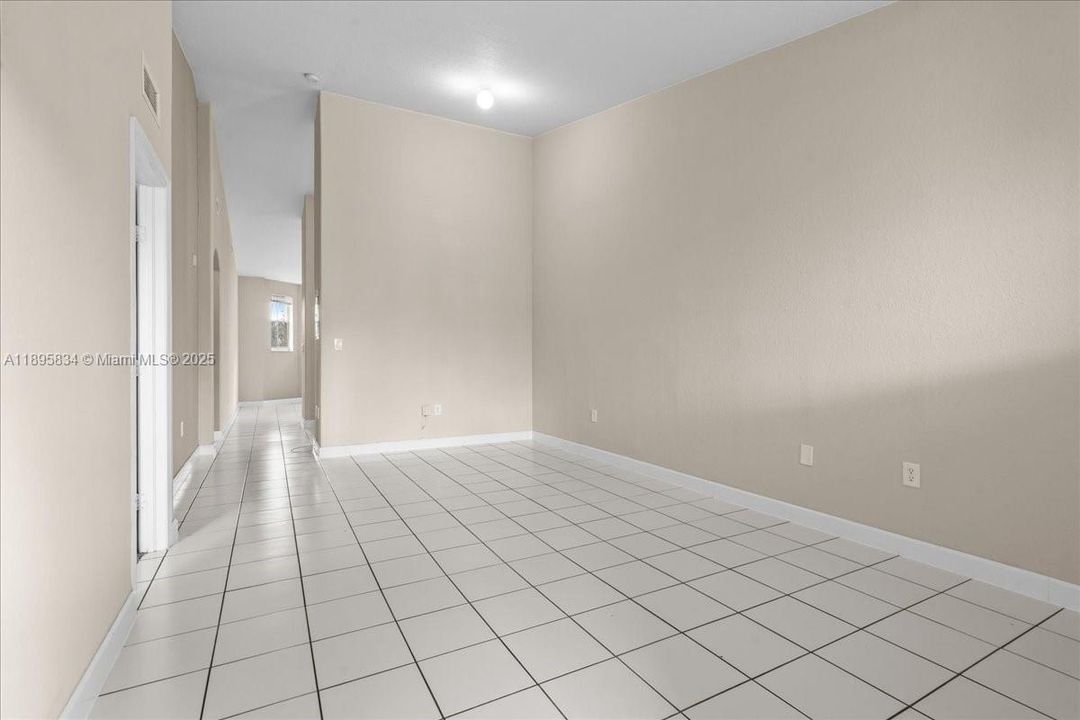 En Venta: $234,500 (3 camas, 2 baños, 1182 Pies cuadrados)