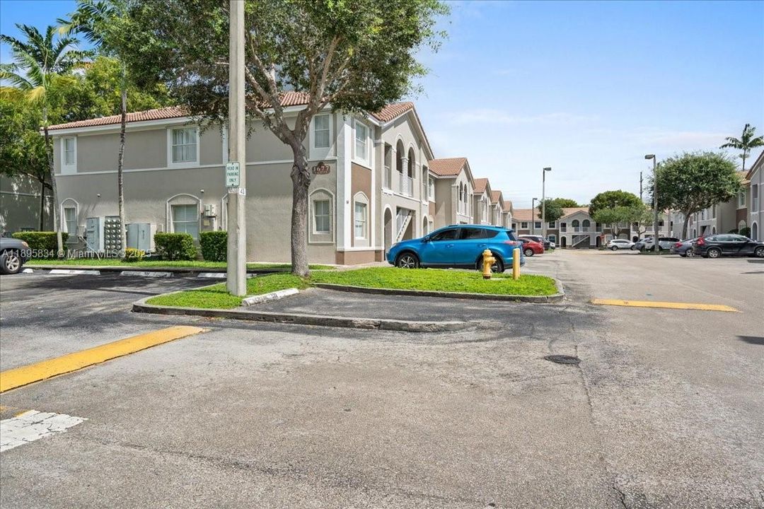 En Venta: $234,500 (3 camas, 2 baños, 1182 Pies cuadrados)