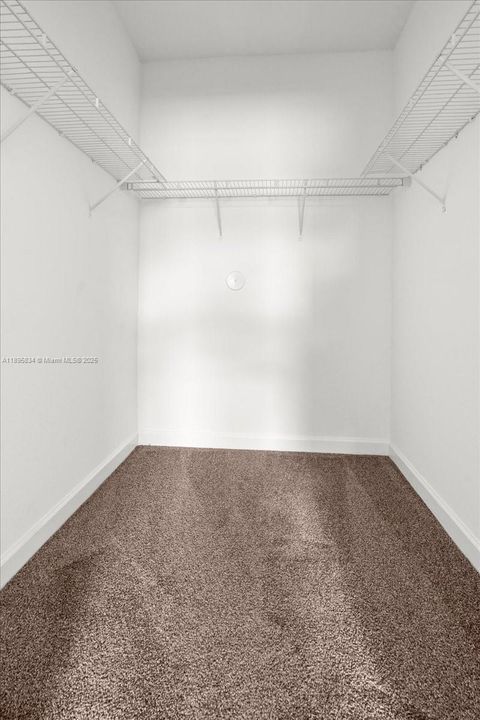 En Venta: $234,500 (3 camas, 2 baños, 1182 Pies cuadrados)