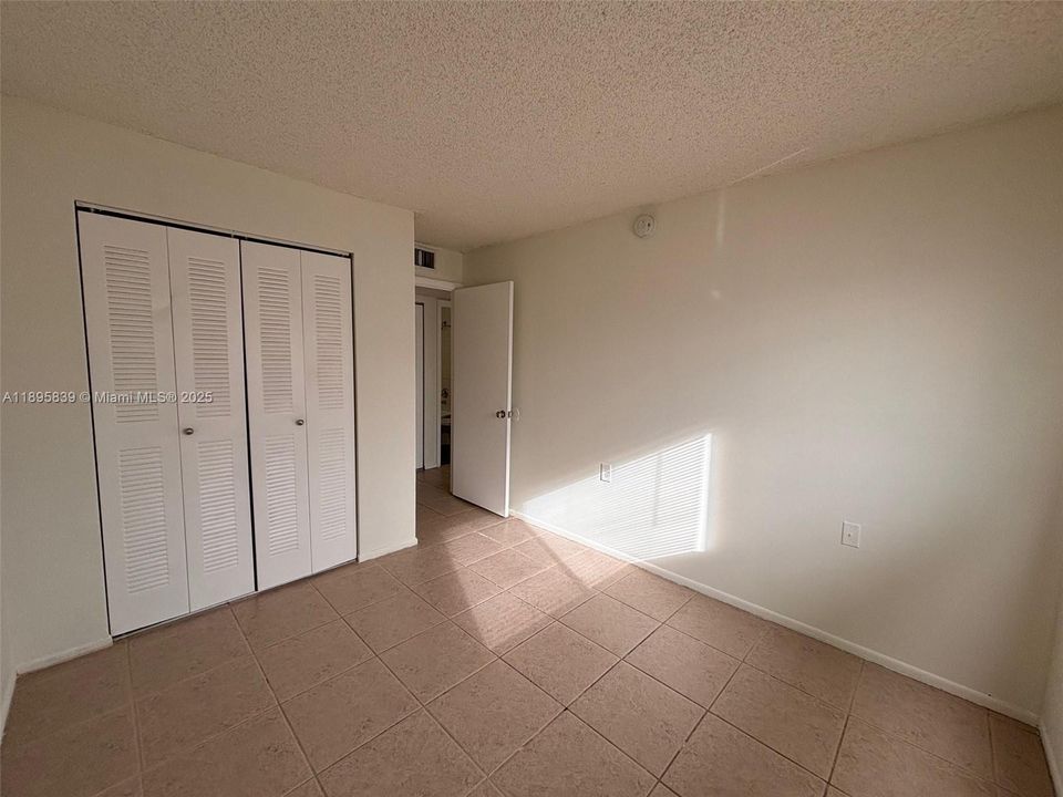 Недавно арендовано: $1,900 (3 спален, 2 ванн, 930 Квадратных фут)