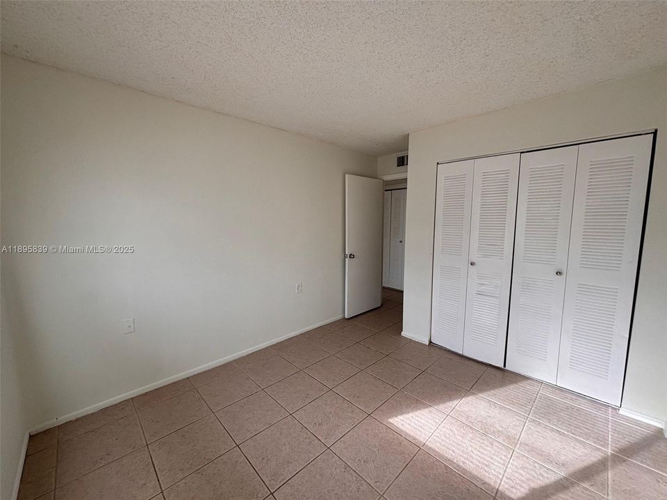 Недавно арендовано: $1,900 (3 спален, 2 ванн, 930 Квадратных фут)