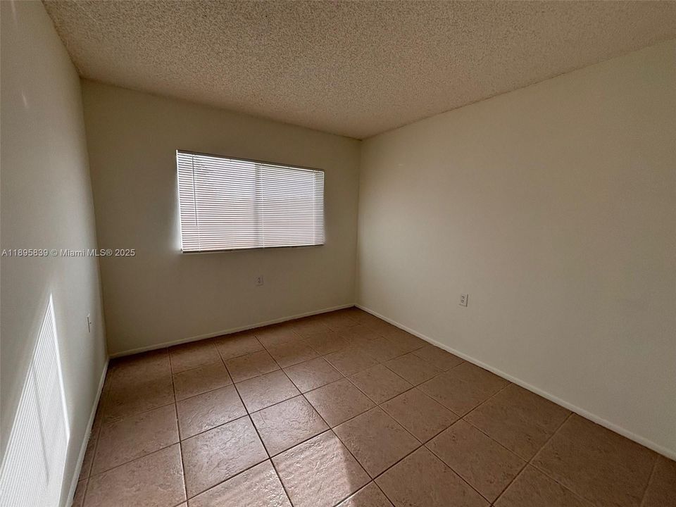 Недавно арендовано: $1,900 (3 спален, 2 ванн, 930 Квадратных фут)