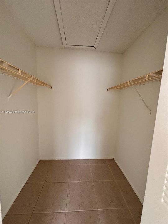 Недавно арендовано: $1,900 (3 спален, 2 ванн, 930 Квадратных фут)