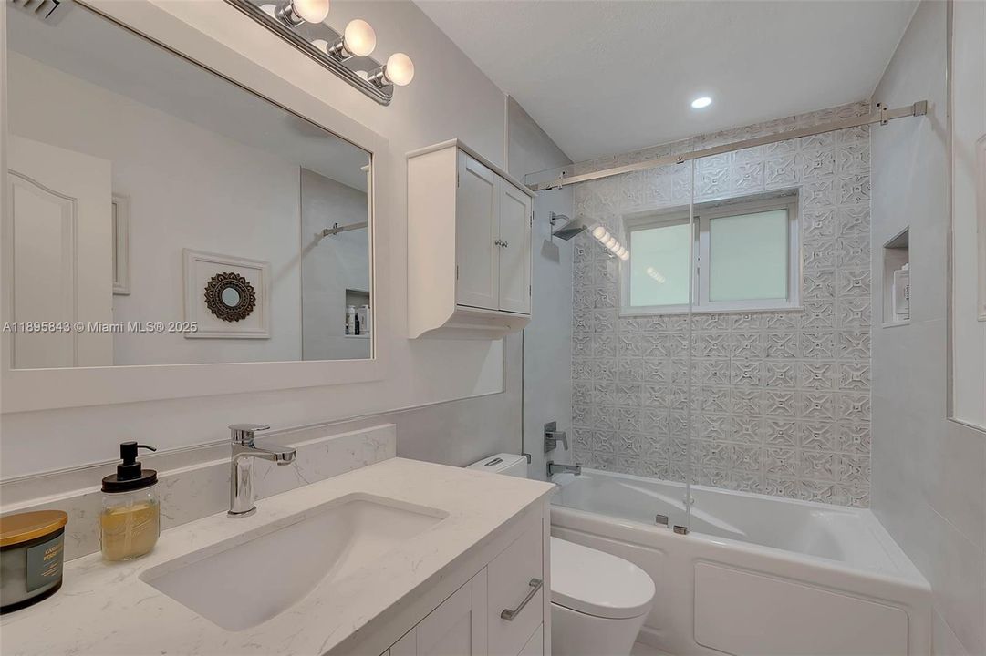 For Sale: $1,825,000 (5 beds, 4 baths, 3535 Square Feet)