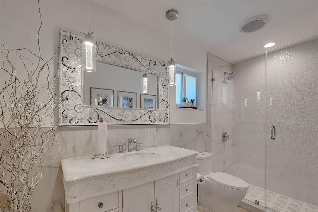 For Sale: $1,825,000 (5 beds, 4 baths, 3535 Square Feet)