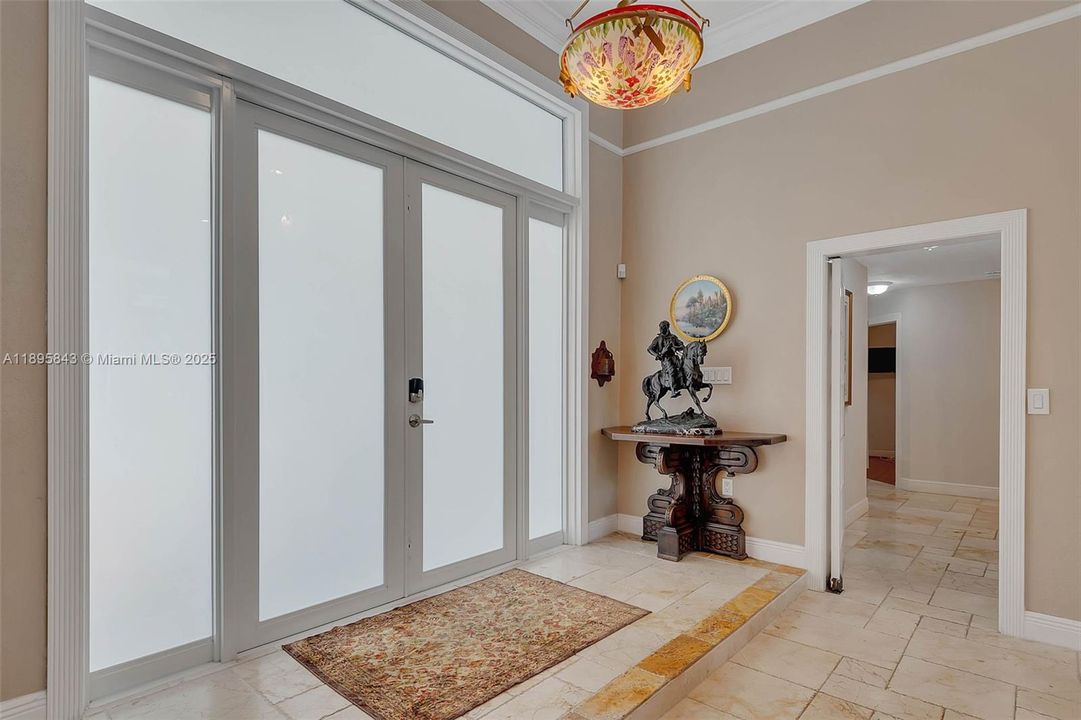 For Sale: $1,825,000 (5 beds, 4 baths, 3535 Square Feet)