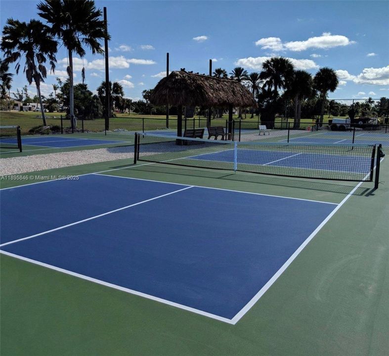 En Venta: $537,000 (2 camas, 1 baños, 750 Pies cuadrados)