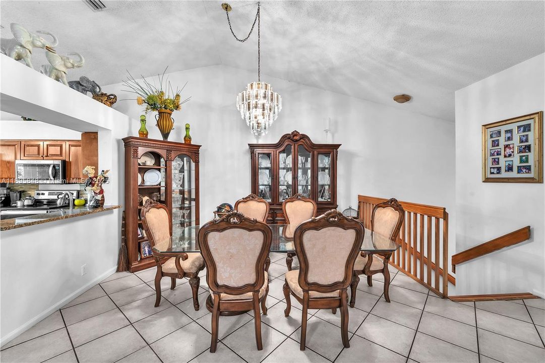 For Sale: $439,999 (3 beds, 2 baths, 1760 Square Feet)