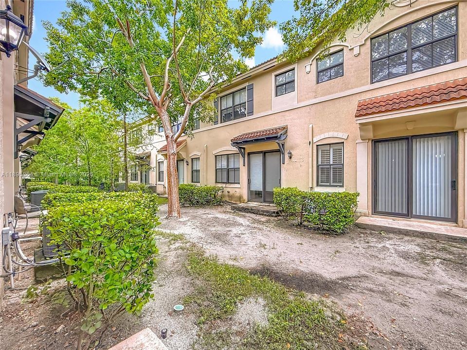 На продажу: $405,000 (3 спален, 2 ванн, 1420 Квадратных фут)