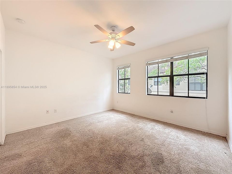 На продажу: $405,000 (3 спален, 2 ванн, 1420 Квадратных фут)