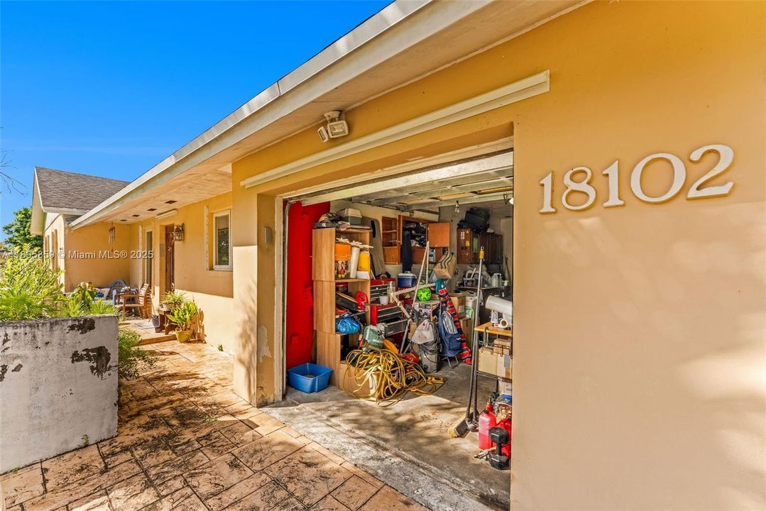 Active With Contract: $699,000 (3 beds, 2 baths, 1304 Square Feet)