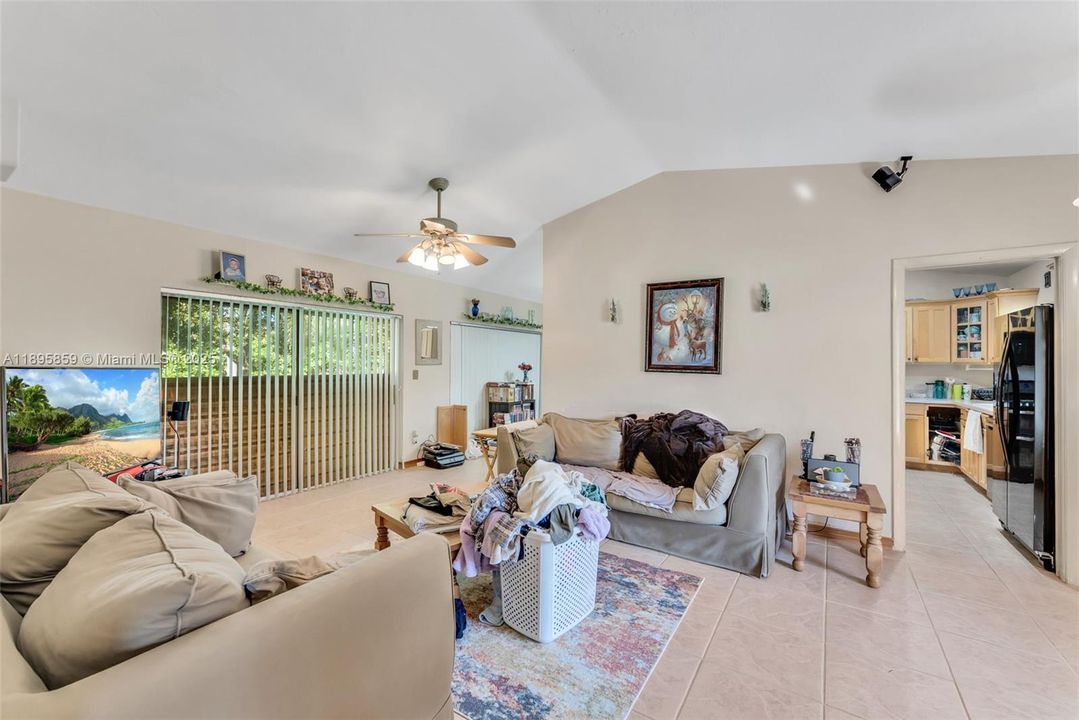 Active With Contract: $699,000 (3 beds, 2 baths, 1304 Square Feet)