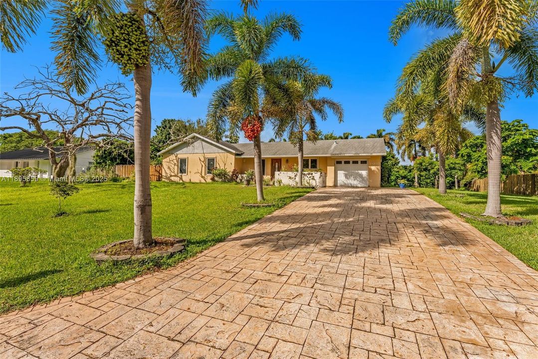 Active With Contract: $699,000 (3 beds, 2 baths, 1304 Square Feet)